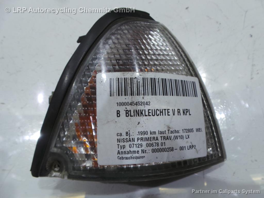 Nissan Primera W10 P10 Kombi Blinker vorn rechts Blinkleuchte