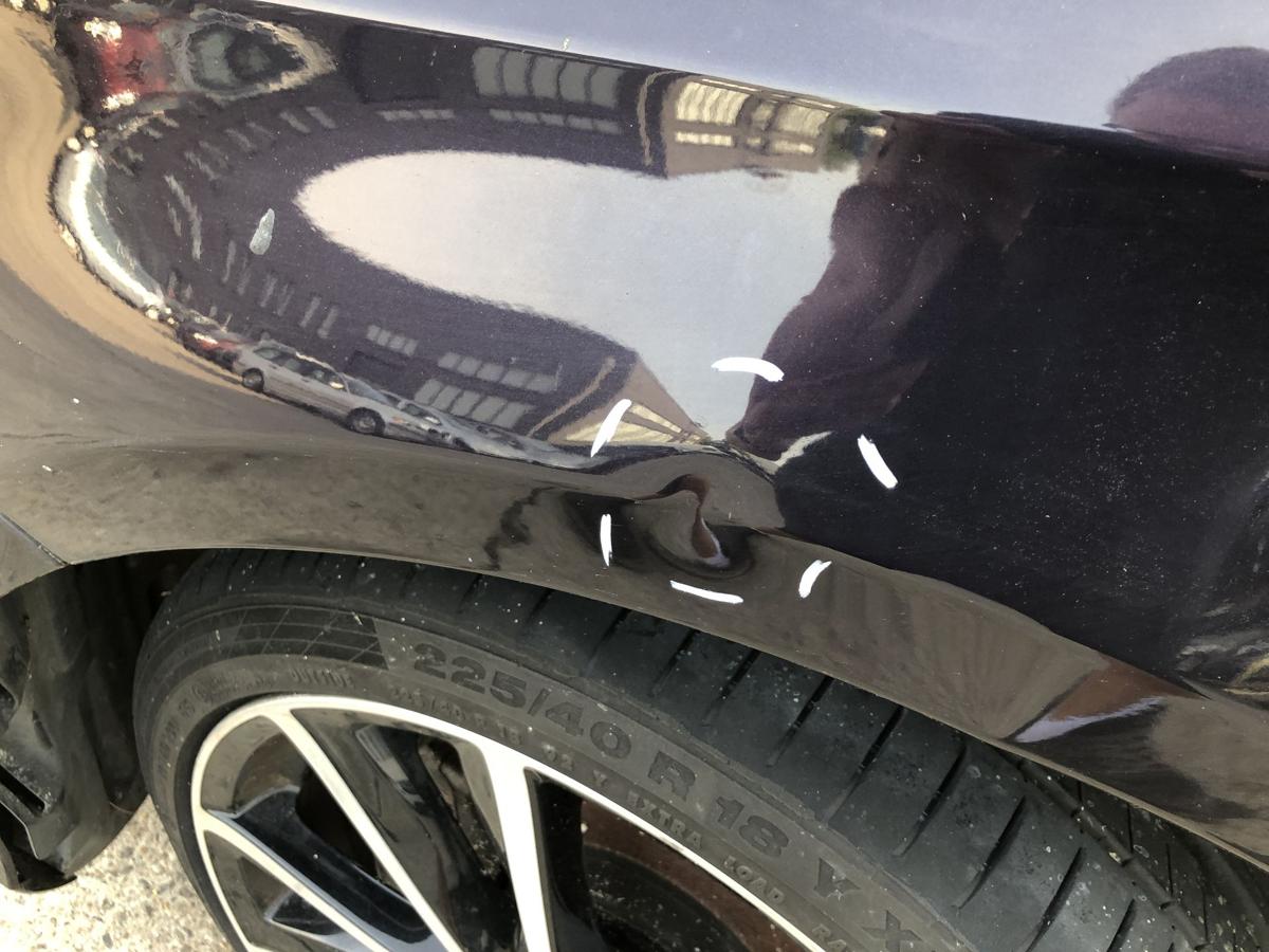 Mercedes CLA C117 bis 16 Kotfl&uuml;gel vorn links Fahrerseite Seitenwand Delle 592