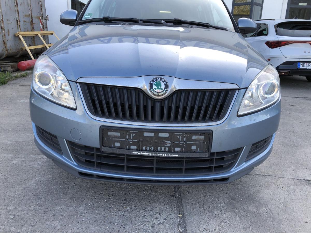 Skoda Fabia II 2 Typ 5J Sto&szlig;f&auml;nger vorn Frontsch&uuml;rze ab 2010 Facelift LF5X grau