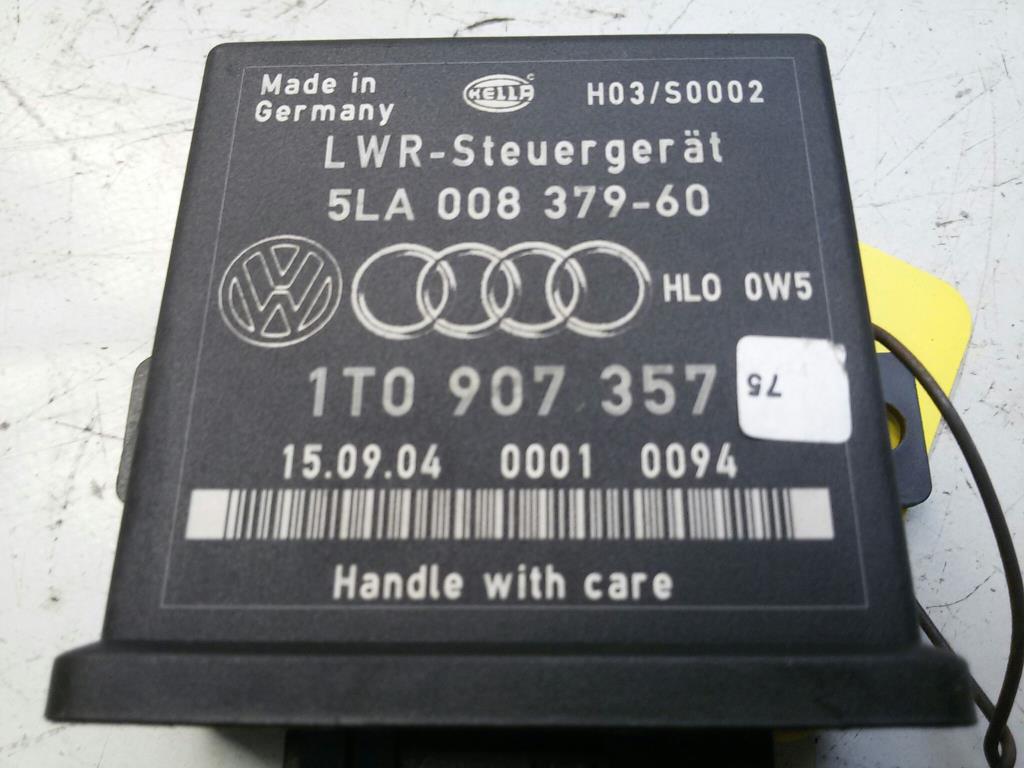 VW Golf V Bj.2004 original Steuergerät LWR Leuchtweitenregulierung 5LA00837960 1T0907357