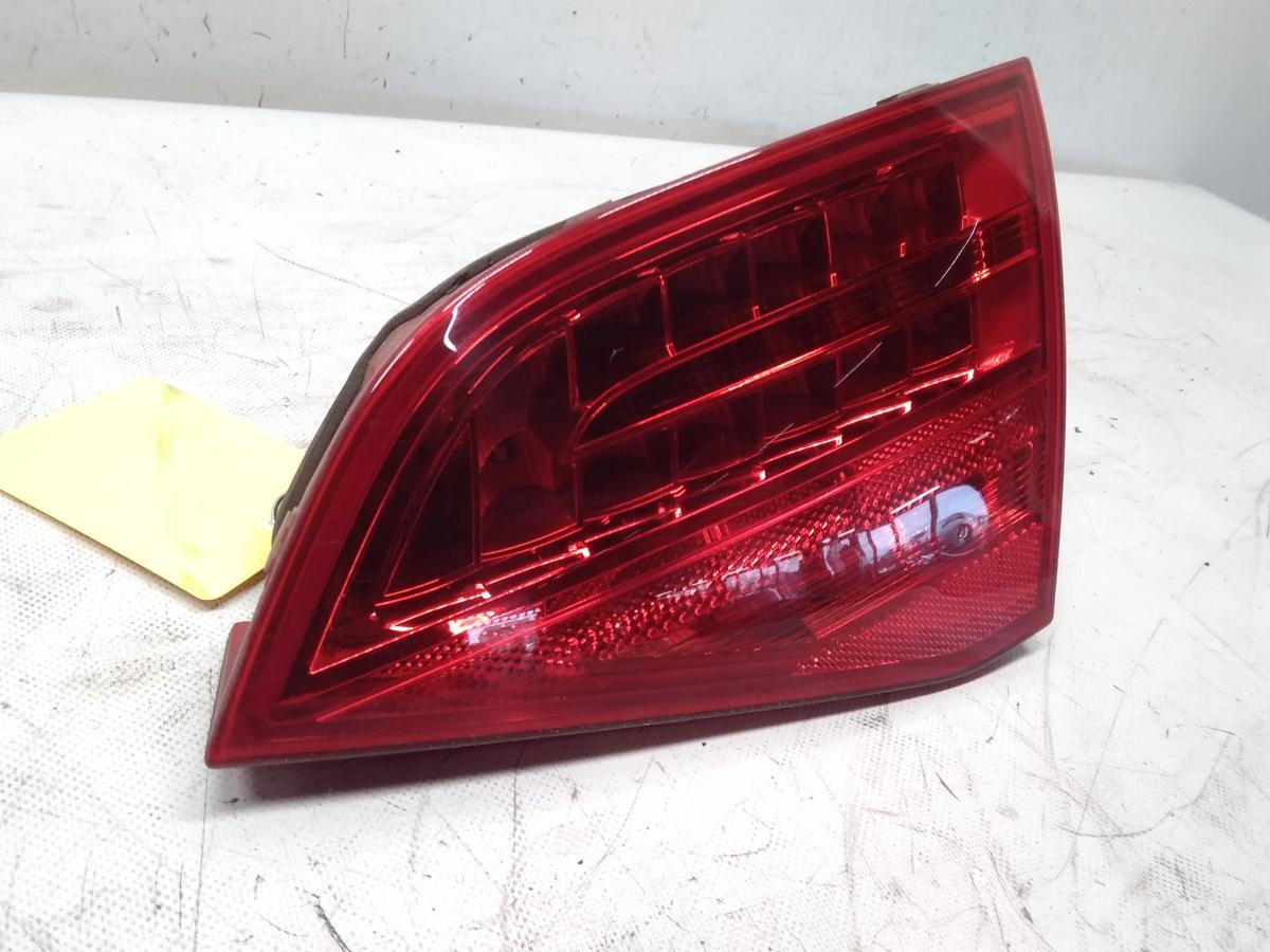 Audi A4 8K B8 Avant original Rückleichte Heckleuchte innen rechts LED Bj.2010