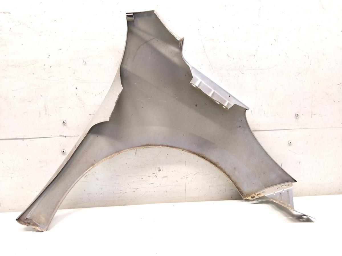 Peugeot 207 SW original Kotflügel links silber aluminiumgraumetallic Bj.2007