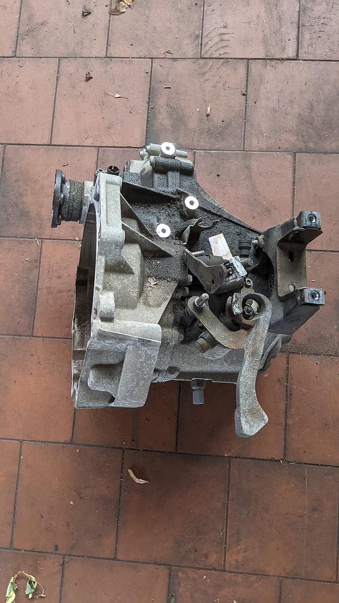 Getriebe Schaltgetriebe 5 Gang GSH 110tkm VW Polo 9N3