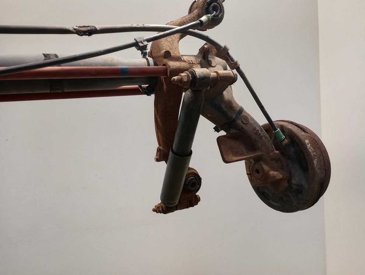 Peugeot 206 orig Hinterachse Trommel LAB Achse Bj 2004