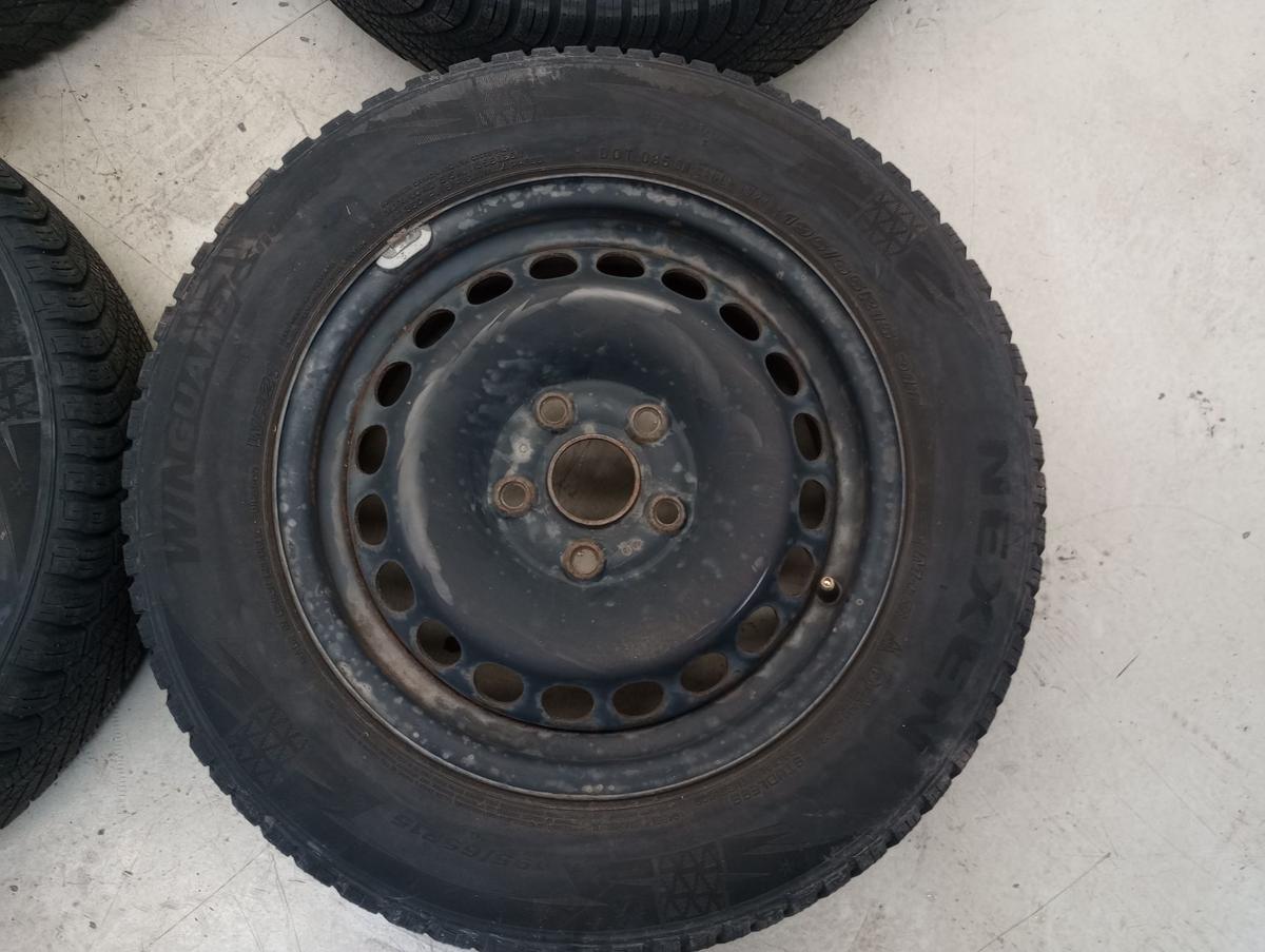 VW Passat 3B Bj1997 Satz Stahlfelgen 6x15 ET45 LK 5x112x57 mit Winterreifen