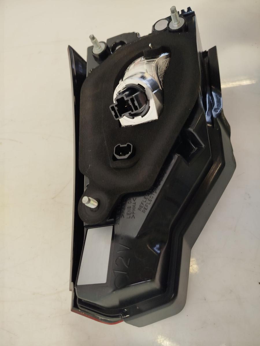 Mitsubishi Eclipse Cross GK0 ab21 R&uuml;ckleuchte links Innenteil Heckleuchte OEM