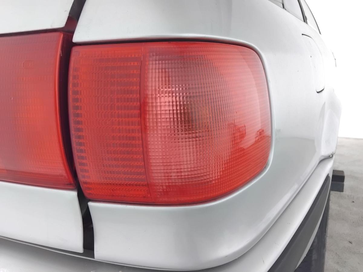 Audi 80 B4 Limousine original R&uuml;ckleuchte Heckleuchte rechts au&szlig;en BJ1992