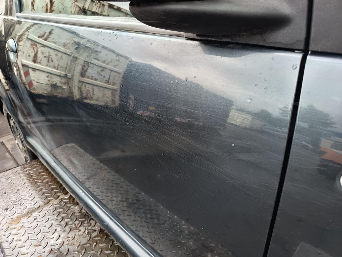 Toyota Aygo I 3t&uuml;rer original T&uuml;r rechts Beifahrer 1E0 Rauchgrau Bj 2005