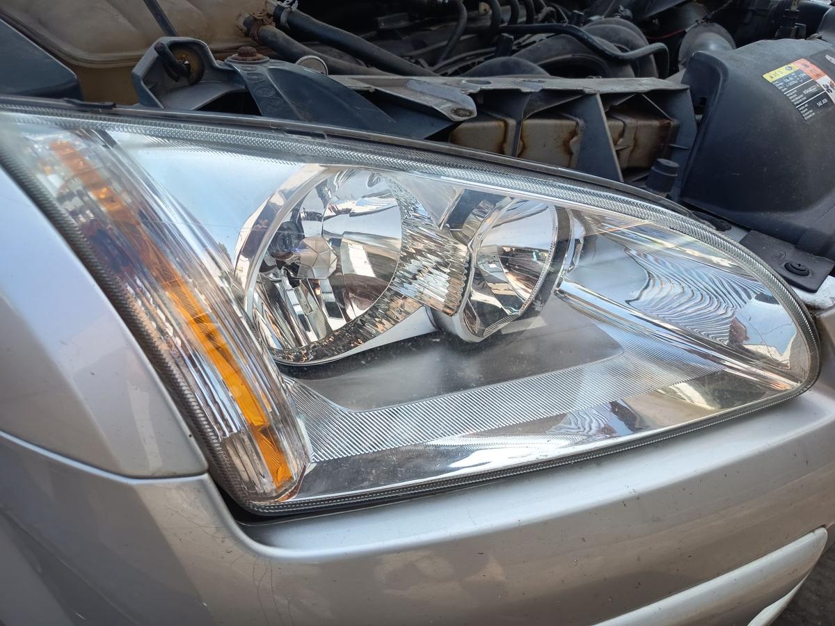 Ford Focus II original Hauptscheinwerfer rechts Halogen Frontlicht Bj 2008