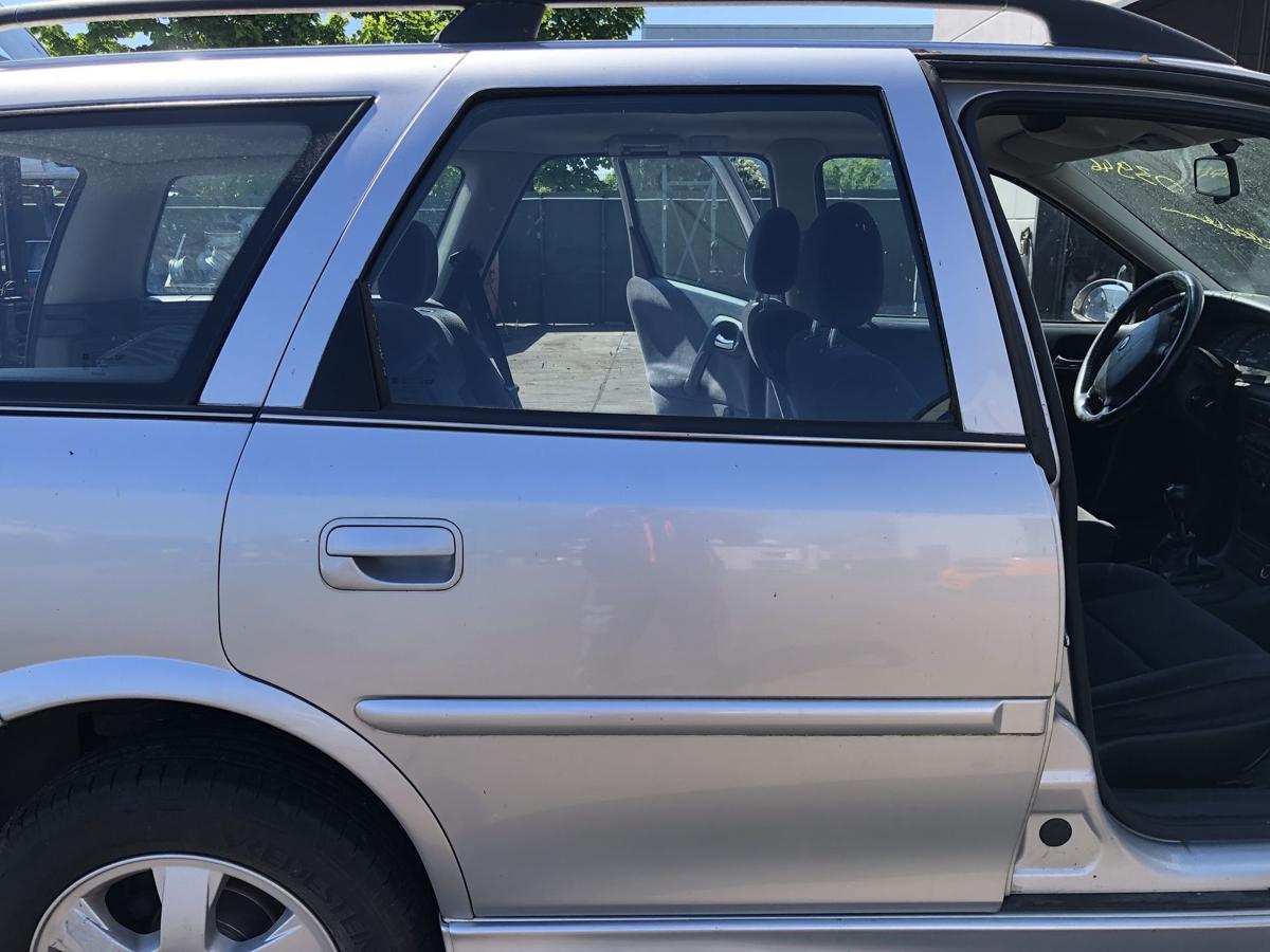 Opel Vectra B Caravan original Tür hinten rechts Fond L147 Starsilber Bj 2001