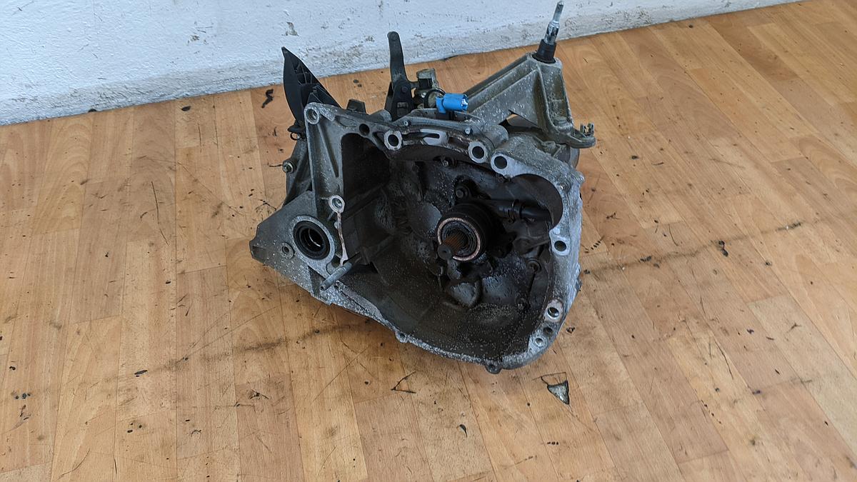 Renault Clio 3 BR CR Getriebe Schaltgetriebe 5 Gang JH3176 159tkm