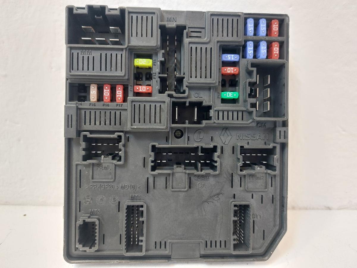 Nissan Qashqai J11 IPDM Steuergerät Motorraum Steuerteil OEM