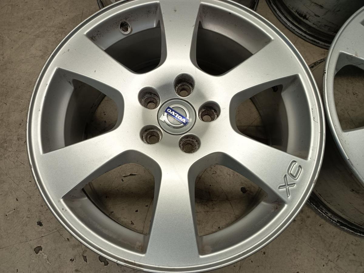 Volvo XC60 orig Satz Alufelgen 7,5x17ET55 30671480 mit Radschrauben Bj 2010