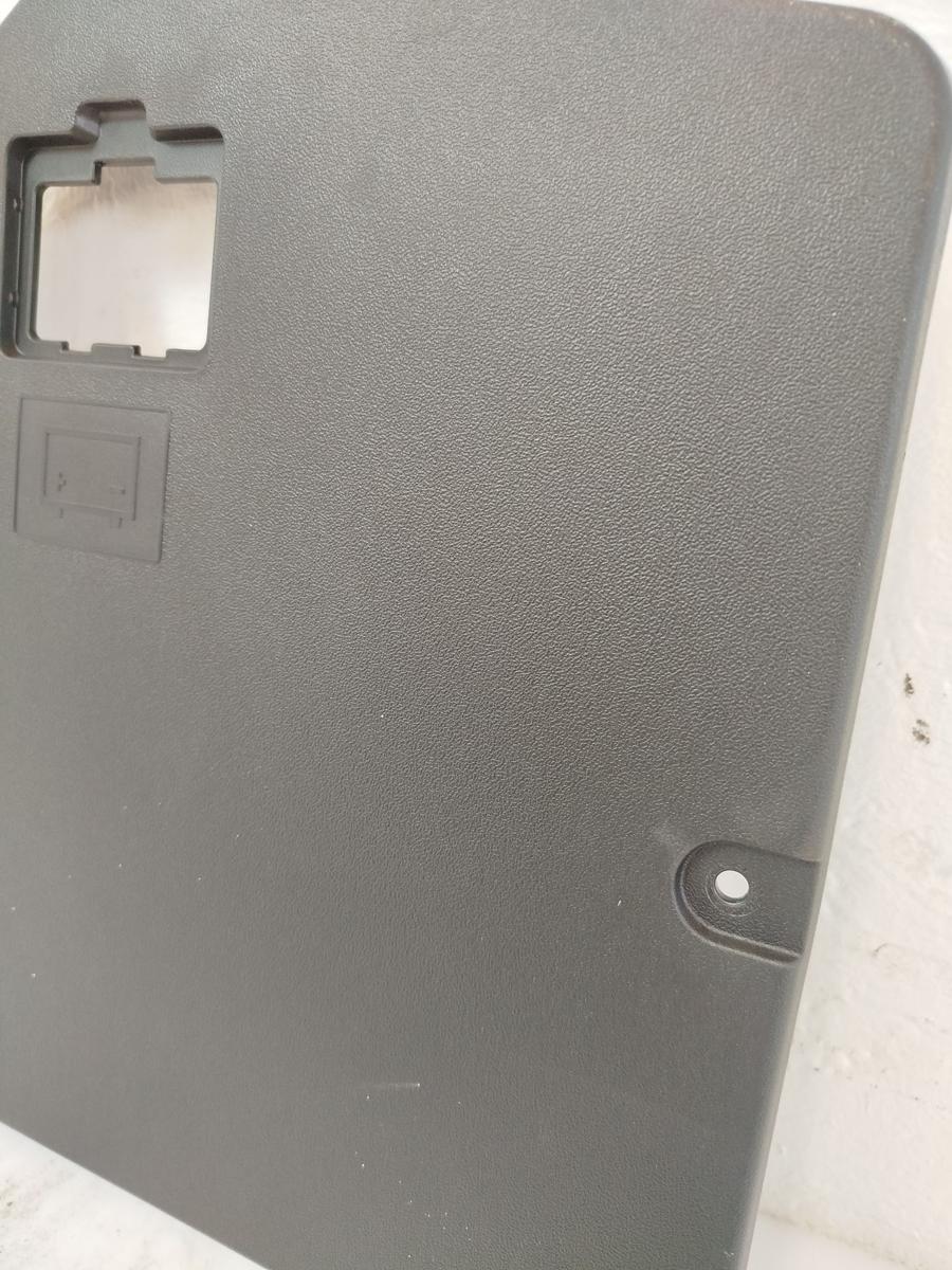 Mitsubishi Eclipse Cross GK0 ab21 Abdeckung 12 Volt Batterie im Kofferraum OEM