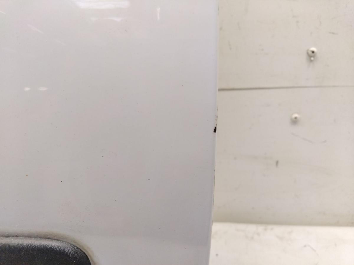 Dacia Logan Kombi T&uuml;r vorn rechts Beifahrert&uuml;r weiss OV369 Ice white bc BJ2008