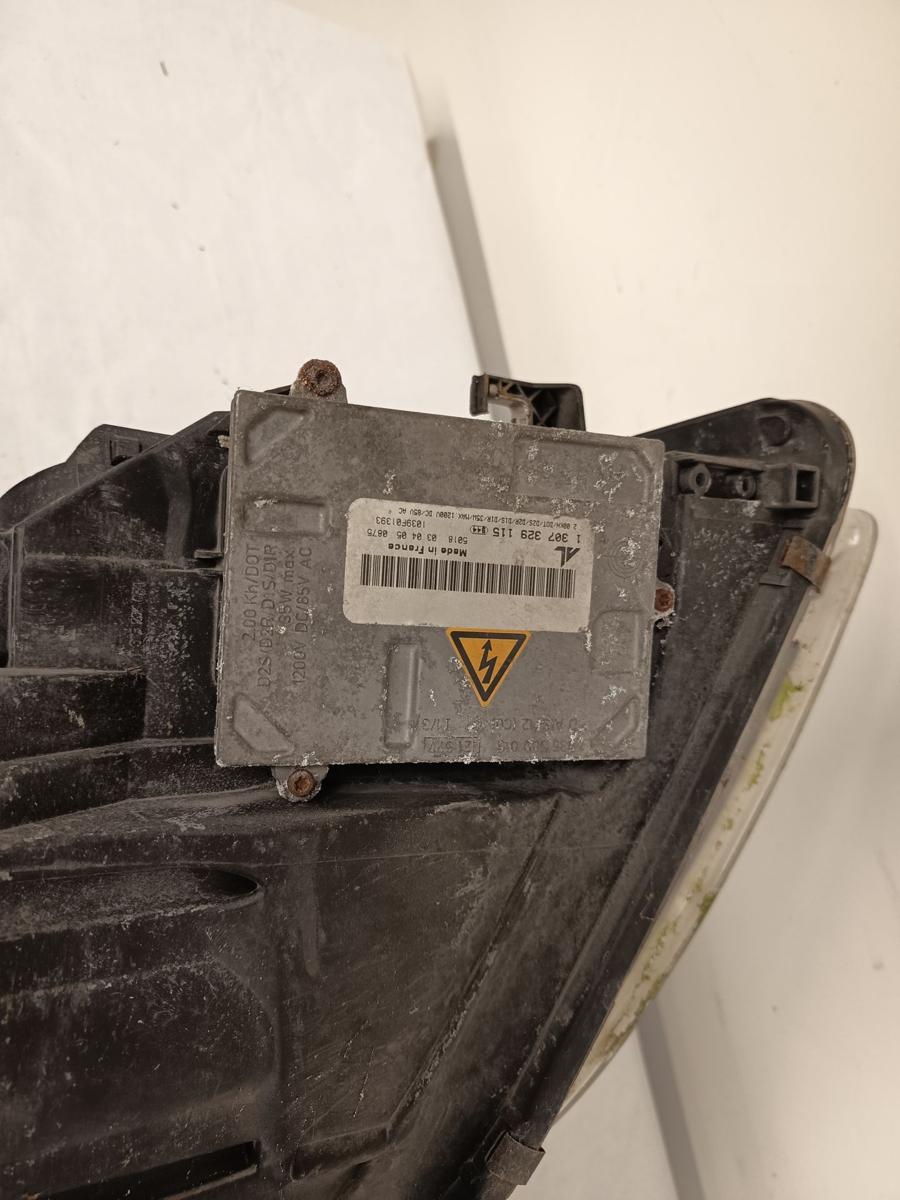 Audi A4 8E Avant original Scheinwerfer vorn links Xenon 8E0941003AM Bj 2005