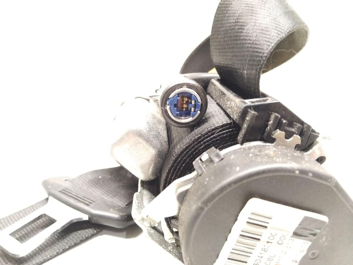 Audi A3 8P Sportback Facelift original Sicherheitsgurt vorn links Bj.2013