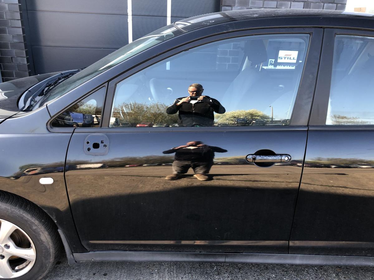 Nissan Tiida C11 T&uuml;r vorn links Fahrert&uuml;r im Rohbau KH3 Superblack