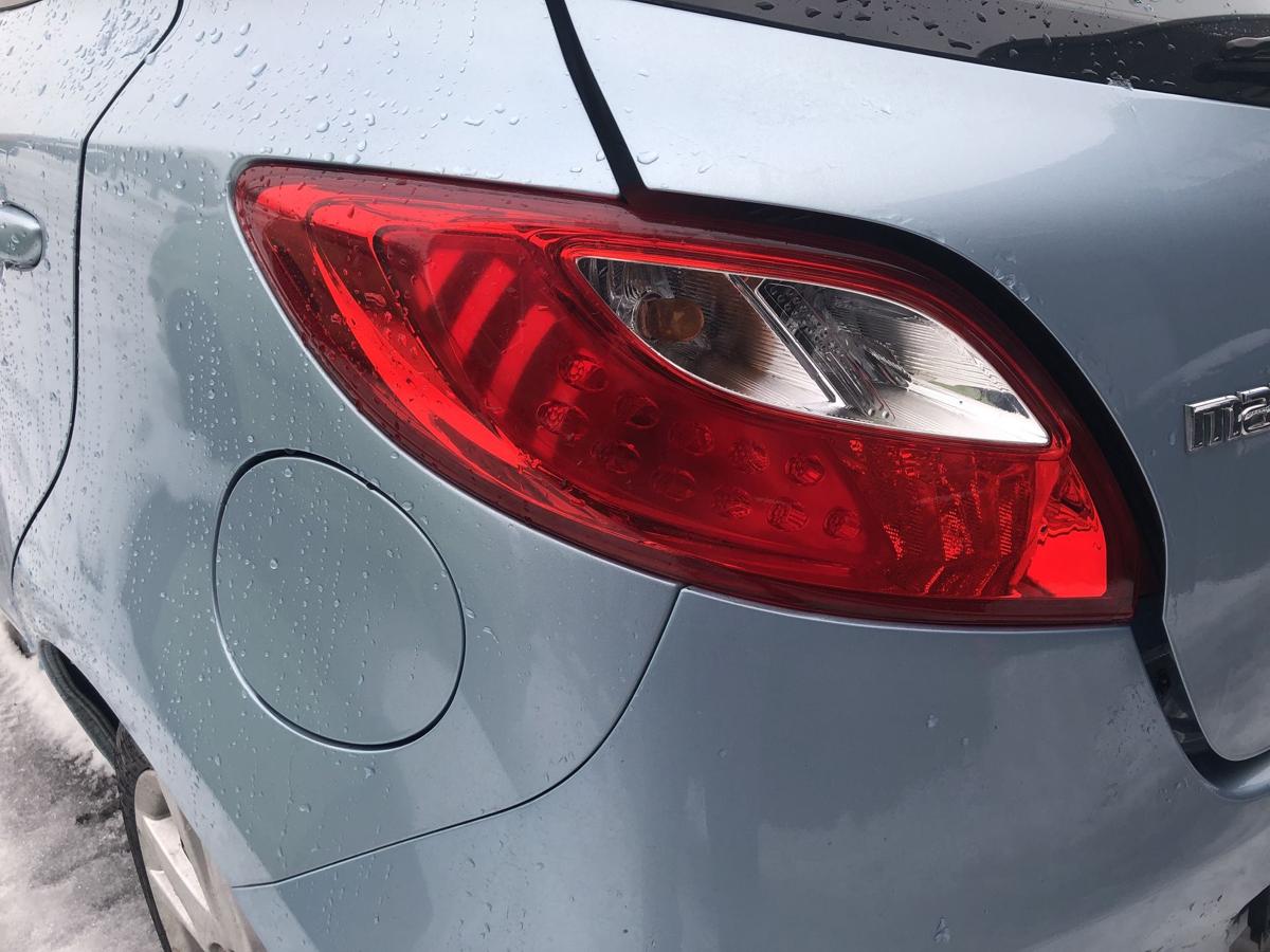 Mazda 2 Typ DE R&uuml;ckleuchte links R&uuml;cklicht Lampe hinten R&uuml;ckscheinwefer