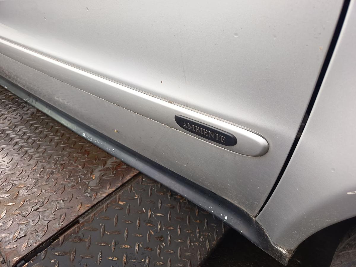 Mercedes Vaneo original T&uuml;r vorn rechts Beifahrer 9744 Brillantsilber Bj 2002