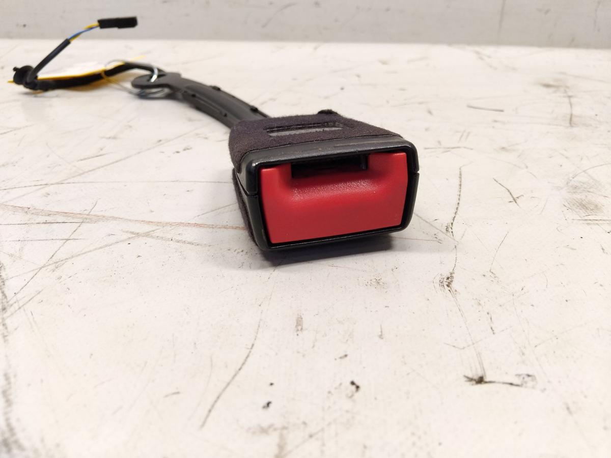 Seat Leon ST 5F original Gurtschloß vorn links Bj.2019
