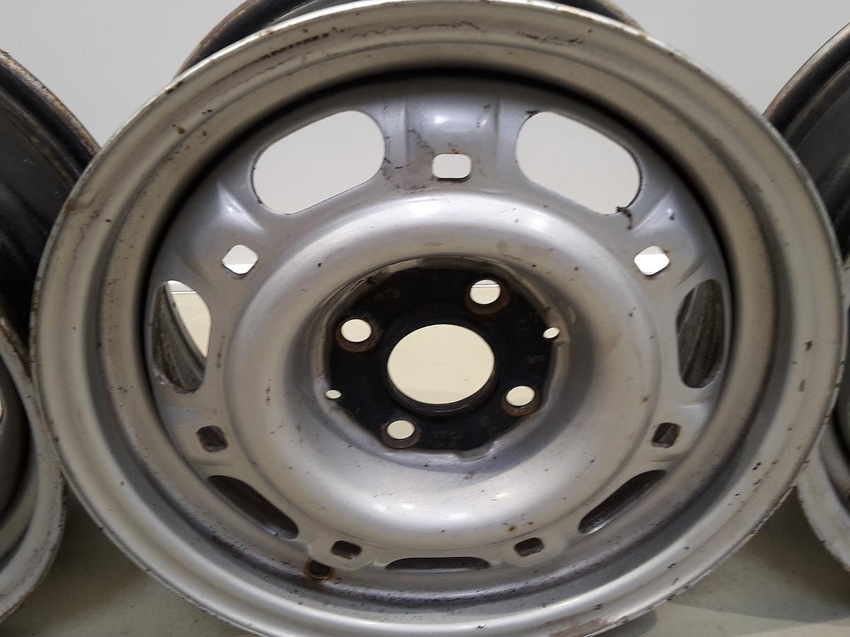 VW Passat Variant 35i original Satz Stahlfelgen 6Jx14 ET45 Bj 1996