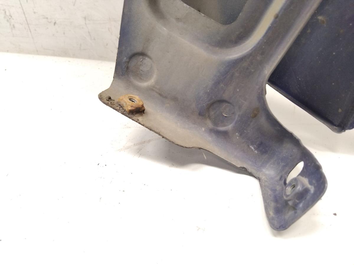 Dacia Logan Kombi original Kotfl&uuml;gel vorn links OV61H Marine Blau BJ2008