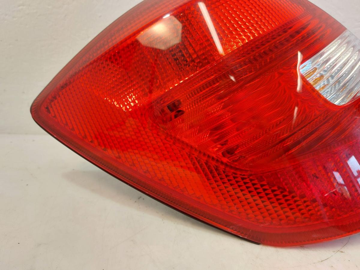 Skoda Fabia 2 5J Rückleuchte Rücklicht links Kombi Heckleuchte