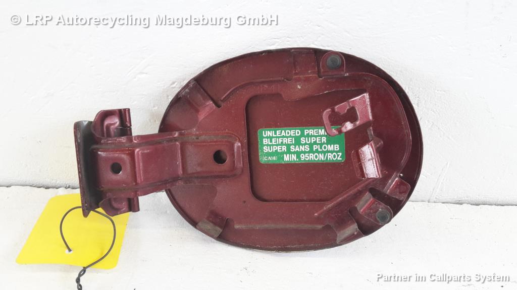 Mazda 3 BK ab06 Tankdeckel Tankklappe weinrot