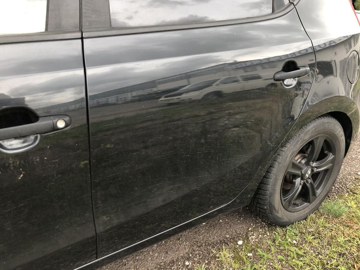 Hyundai i30 FD Tür hinten links Fondtür im Rohbau vom 5trg 9F Stone Black Perl