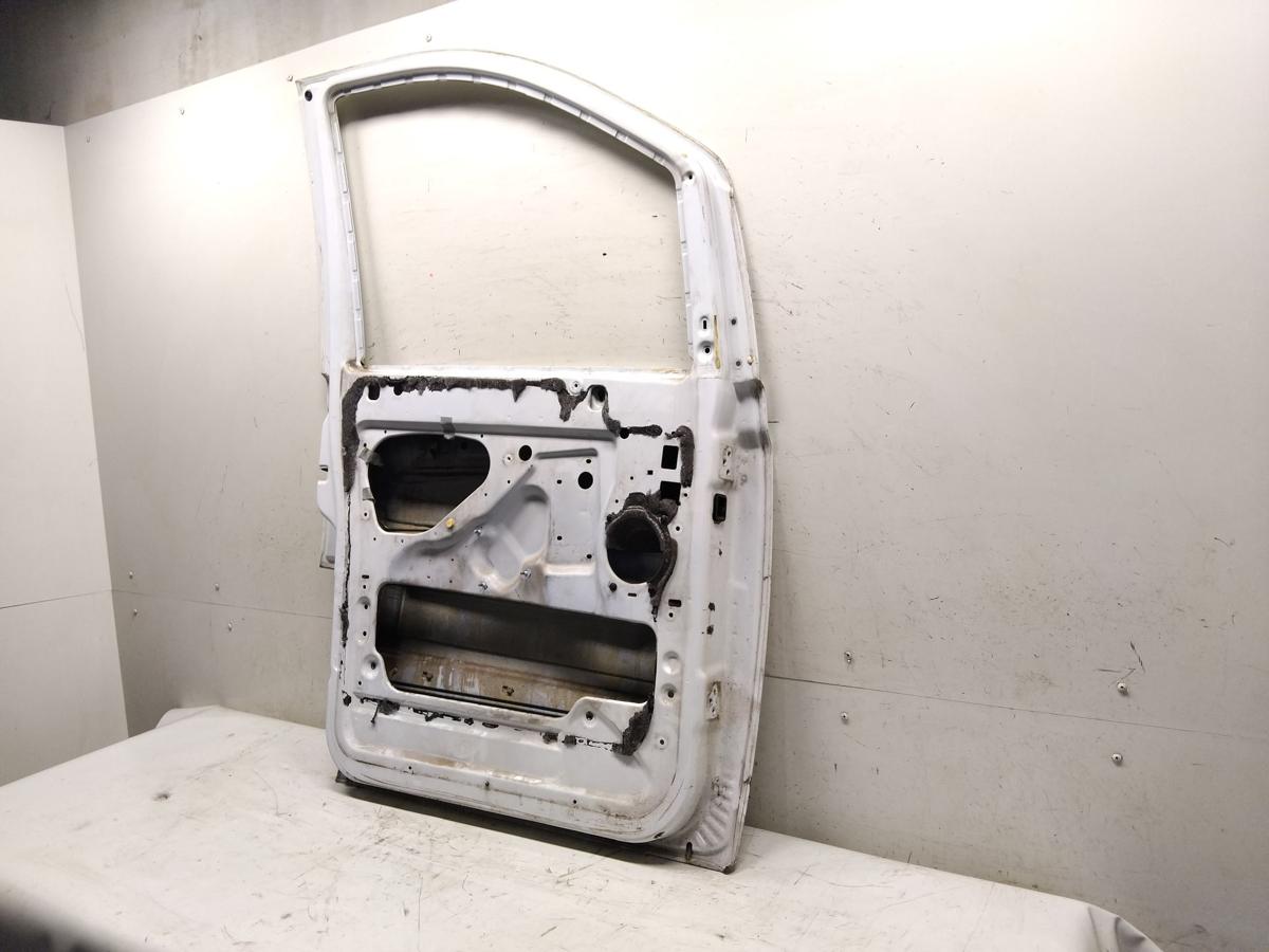 Mercedes Benz Vito 639 T&uuml;r vorn links Fahrert&uuml;r arktikwei&szlig; 9147 Bj.2004