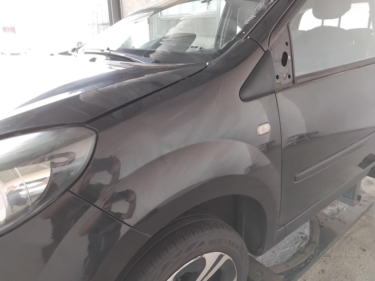 Renault Twingo 2 Facelift original Kotfl&uuml;gel vorn links schwarz NV676 BJ2014