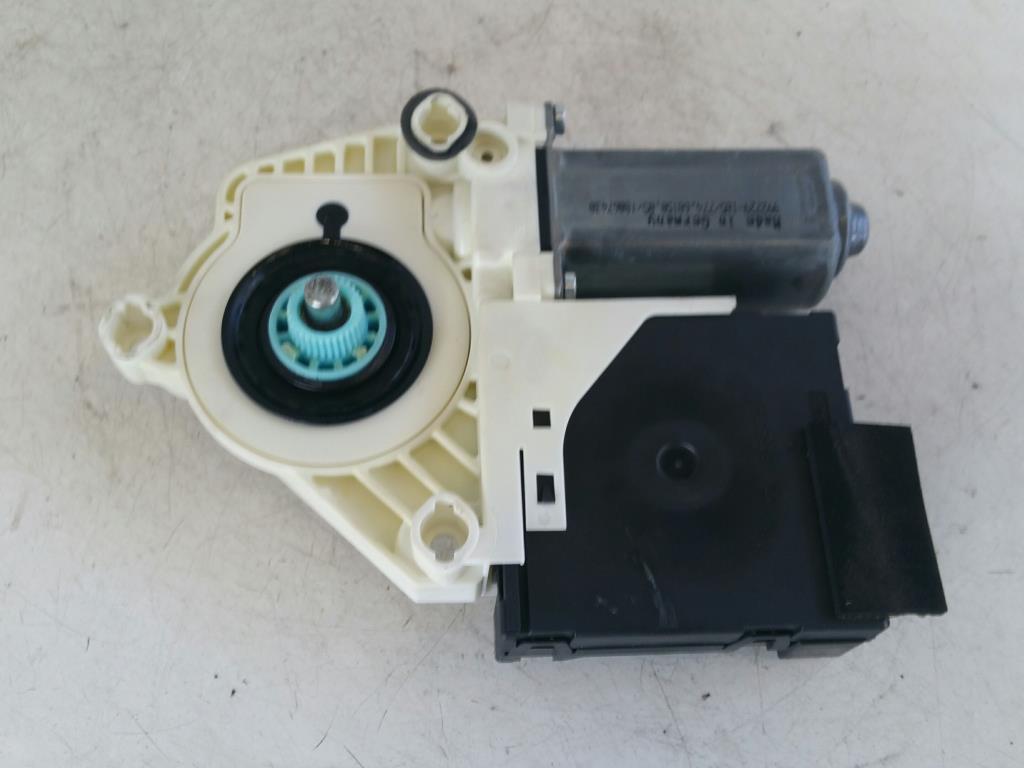 VW Passat 3C Variant Bj.07 original Fensterhebermotor vorn rechts 1K0959702P