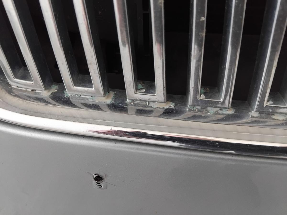 Volvo V50 S40 II original Stossf&auml;nger Sto&szlig;stange vorn 477 Electric Silber BJ2007