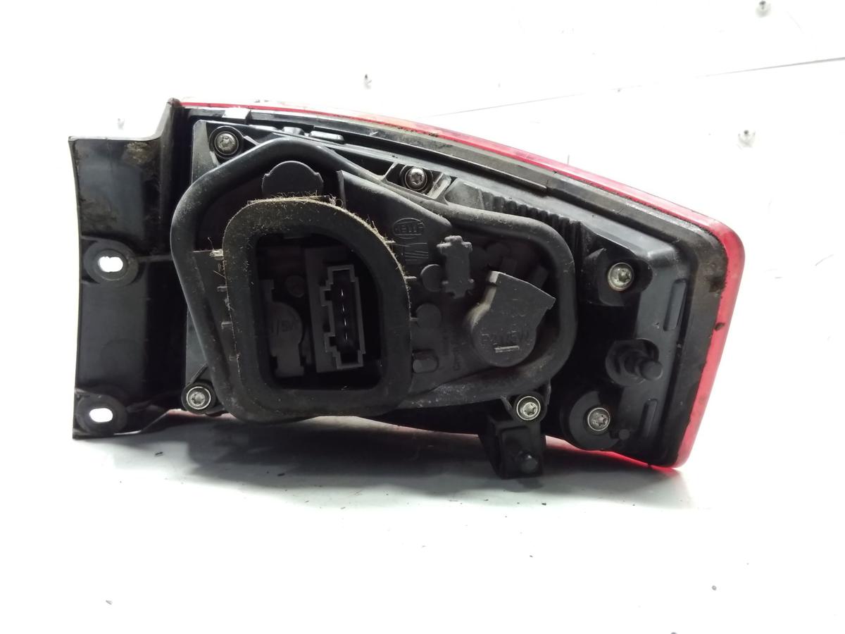 Seat Toledo 4 KG original R&uuml;ckleuchte Schlussleuchte links aussen BJ2015