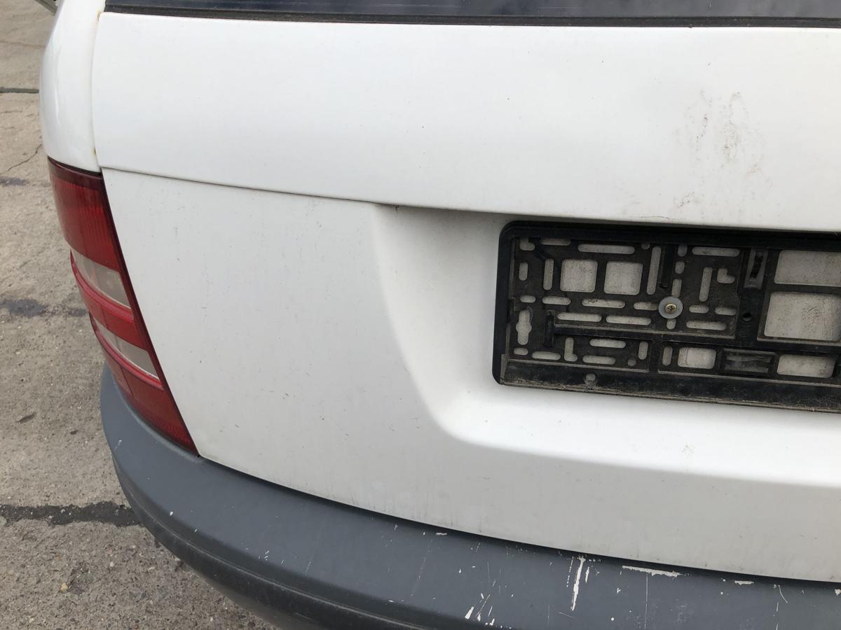 Skoda Fabia 6Y Praktik Heckklappe mit Scheibe ohne Heckwischer LF9E Candywei&szlig;