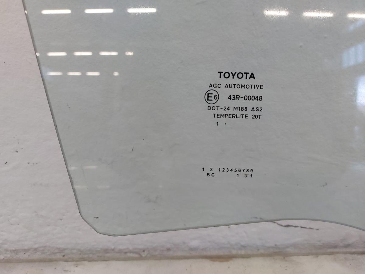 Toyota Yaris XP13 T&uuml;rscheibe hinten rechts Seitenscheibe Fenster Colorglas