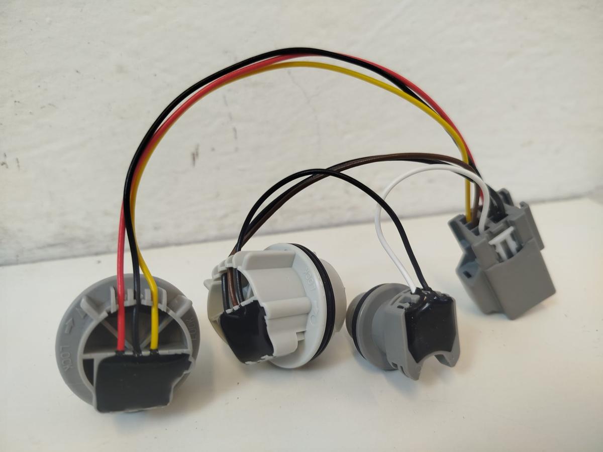 Ford Fiesta CCN MK6 Lampentr&auml;ger Lampenfassung hinten 2012-2019