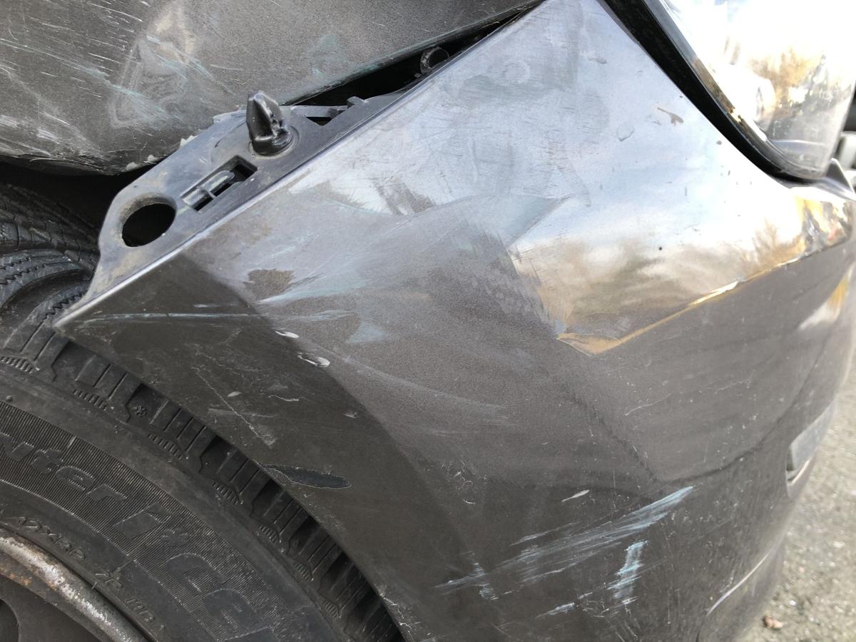 Peugeot 308 SW T9 Sto&szlig;f&auml;nger vorn NSW PDC TFL Moka grau Stossstange SCHADEN