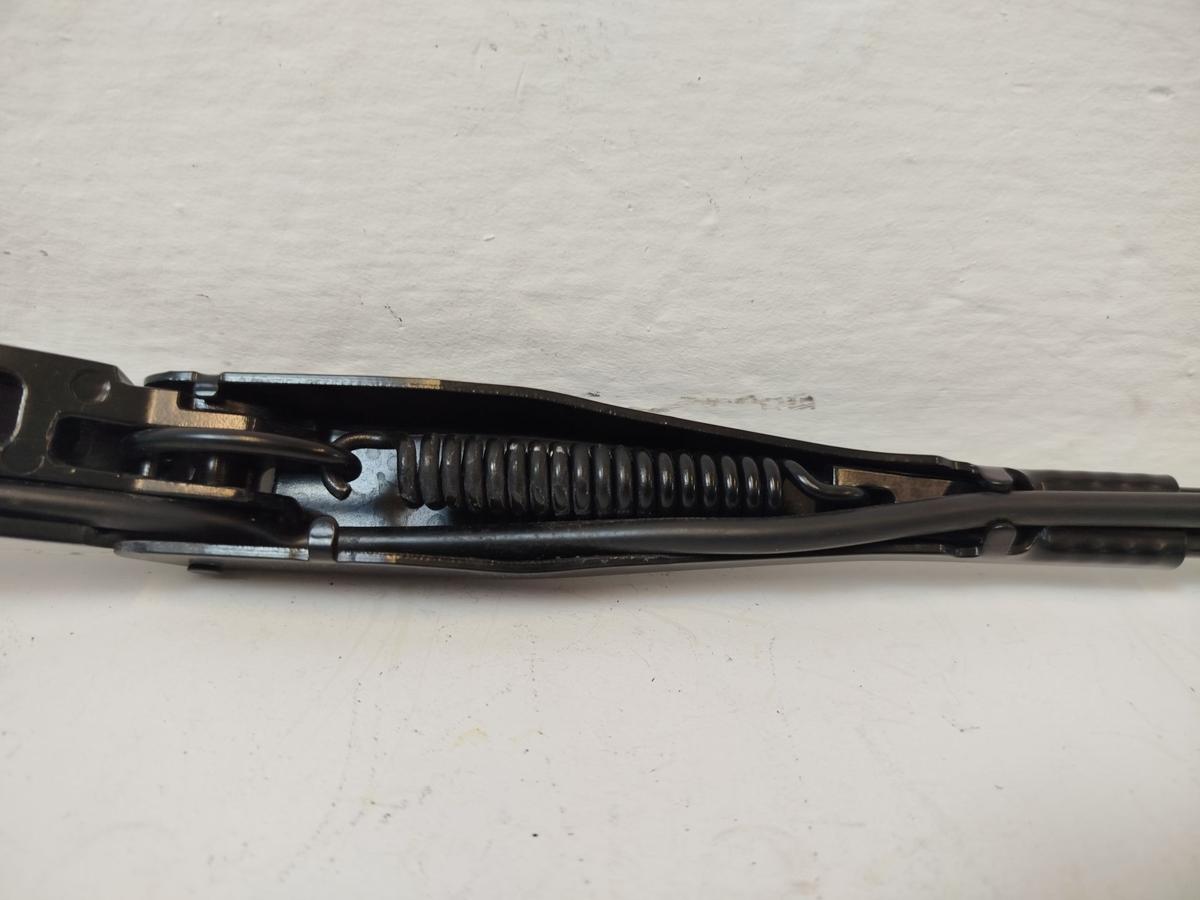 NIO EL6 Elektro SUV Wischerarm vorn links Scheibenwischerarm