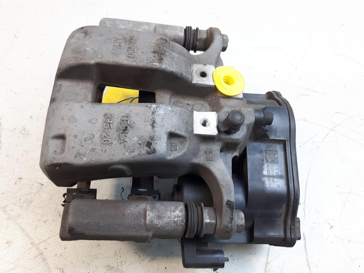 Tesla Model Y original Bremssattel hinten rechts BJ2021 Dualmotor Allrad nicht Performance