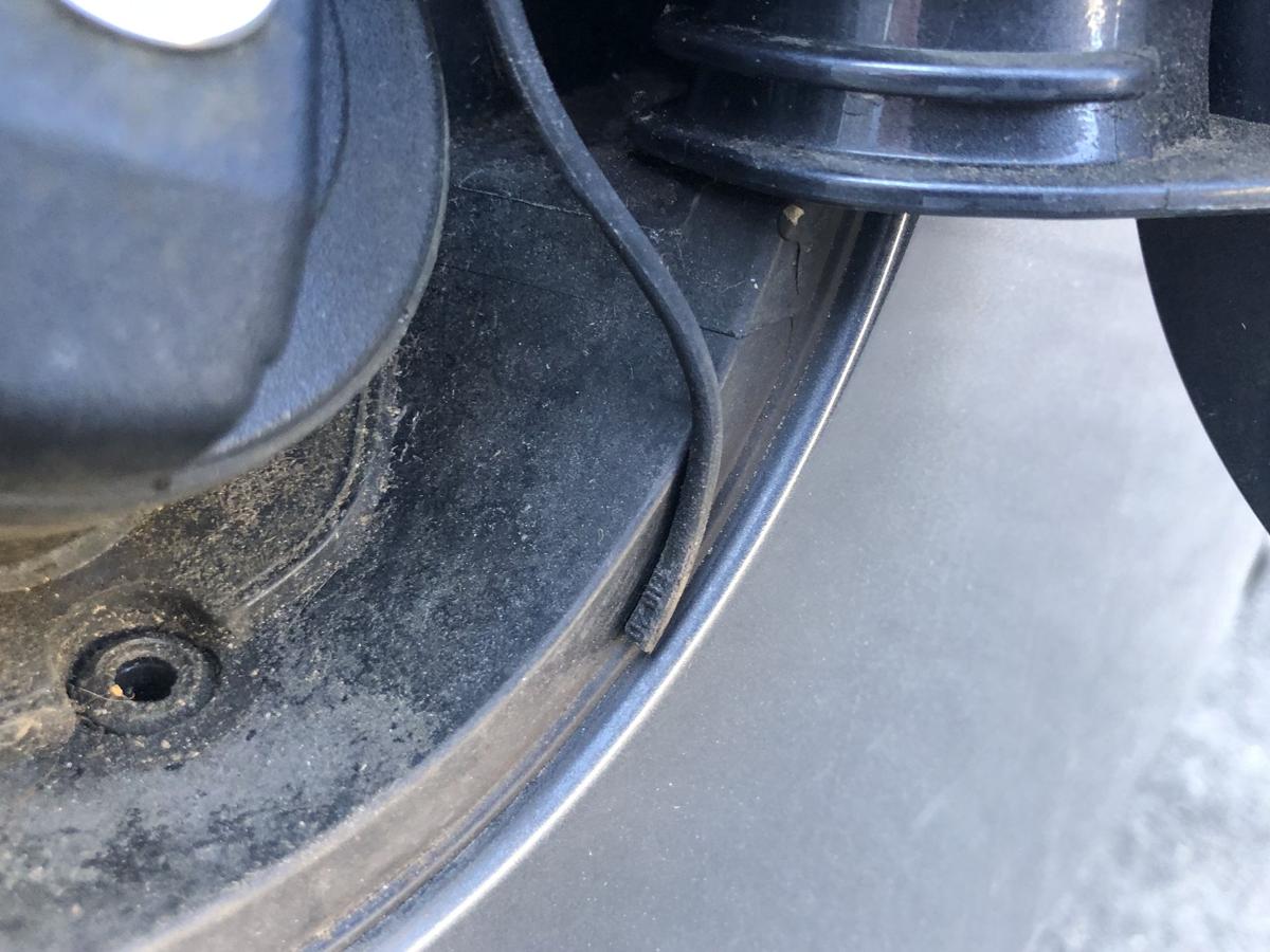 Skoda Fabia 5J Tankklappe Tankdeckel Tankverschluss LF8J Antracit Grey