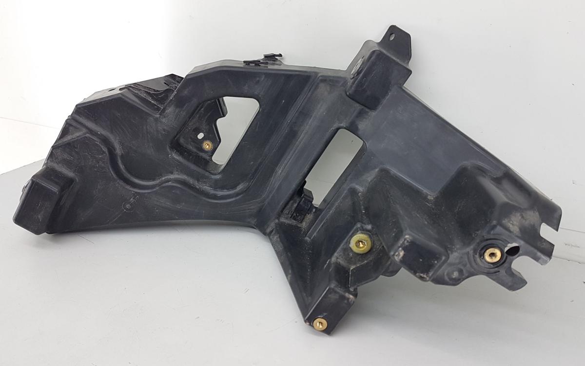 Tesla Model X Halter Scheinwerfer rechts Bj22 1617913-00-C Scheinwerferhalterung