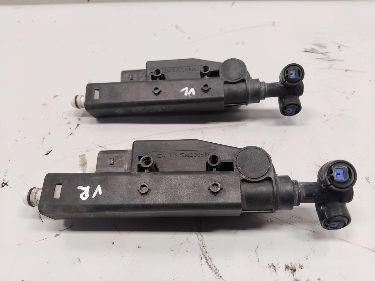 VW Phaeton GP1 orig Satz Hubzylinder mit D&uuml;sen Scheinwerferreinigungsanlage BJ07