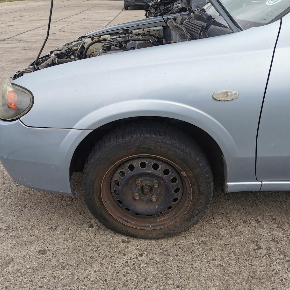 Nissan Almera N16 Kotflügel Fender Seitenwand vorn links B22 Perlblau met