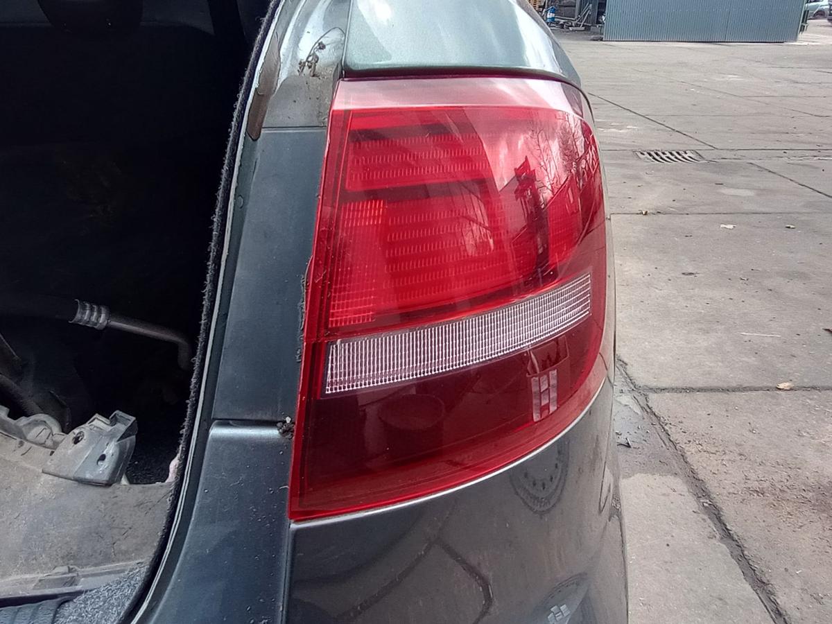 VW Jetta VI orig Rückleuchte rechts aussen Heck Schluss Licht Bj 2016