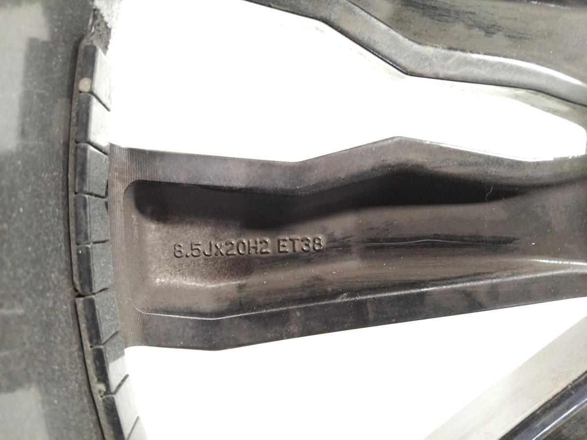 original Alufelge Suzuka 8.5Jx20H2 ET38 5NN601025E VW Tiguan mit M&auml;ngeln Bj.2018