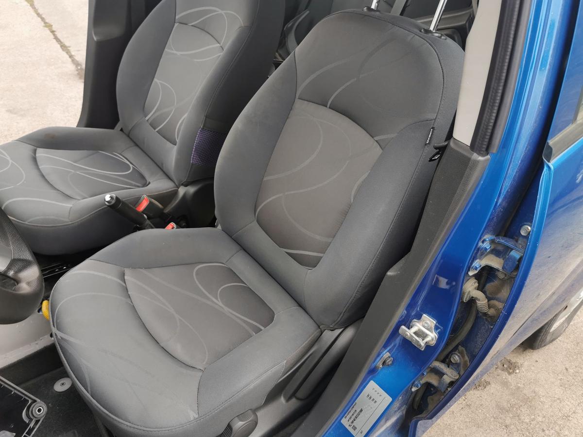 Chevrolet Spark M300 Fahrersitz Sitz Autositz vorn links Stoff Höhenverstellung