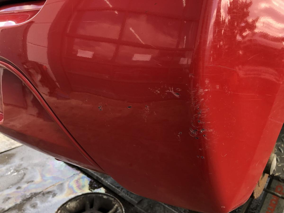 Renault Twingo II original Stoßstange Fänger hinten/Heck OV727 Spanischrot Bj 10