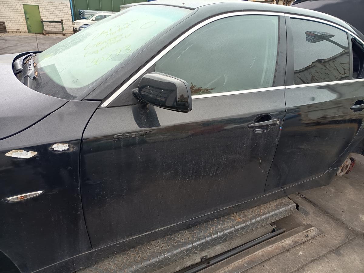 BMW 5er E60 original T&uuml;r vorne links 668 schwarz II Bj 04